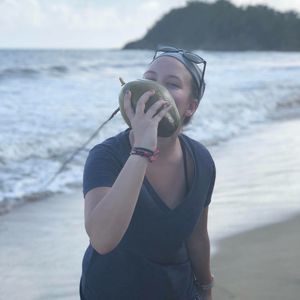 Meet your Posher, Danielle